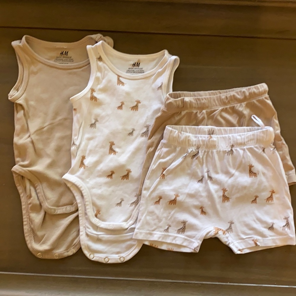 H&M sets